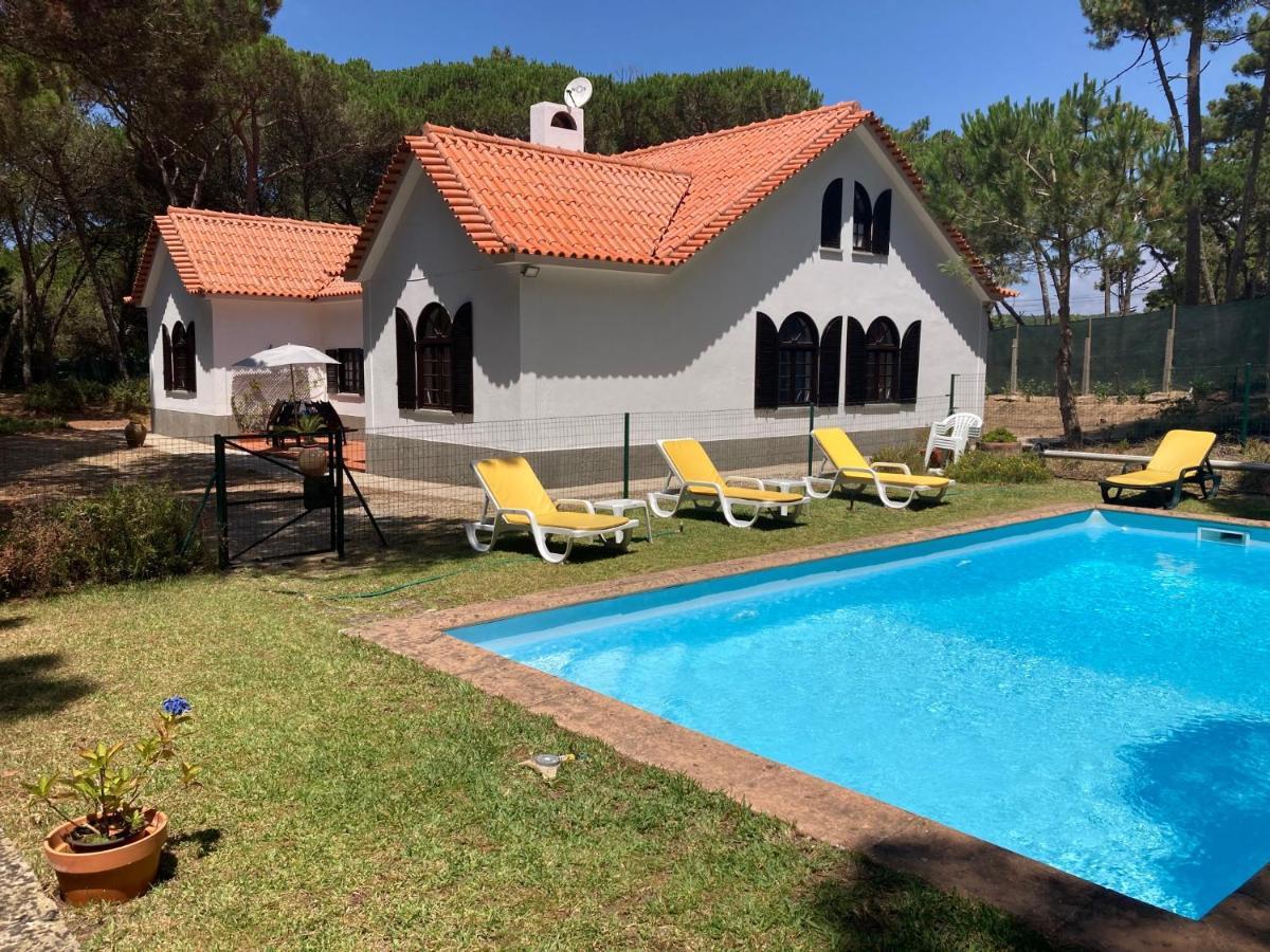 Moradia No Pinhal Com Piscina - Espaco E Privacidade Para As Suas Ferias! Синтра Екстериор снимка